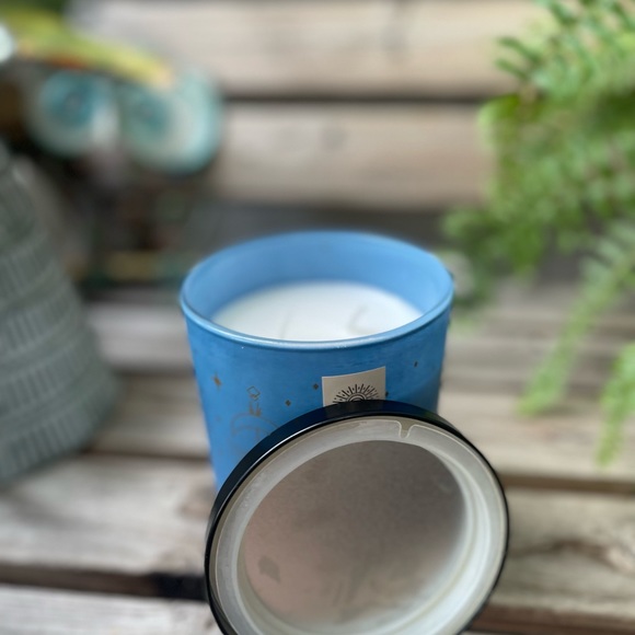 Sale‼️Celestial Waters Scented Candle by Paper White -14.3 oz - Picture 9 of 11